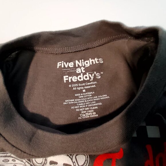 Five Nights At Freddys Freddy Fazbear Pizza T-ShirtSize M Brown Crew neck design - Picture 4 of 7